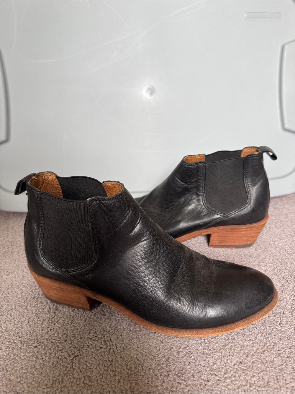 Frye Carson shoe bootie